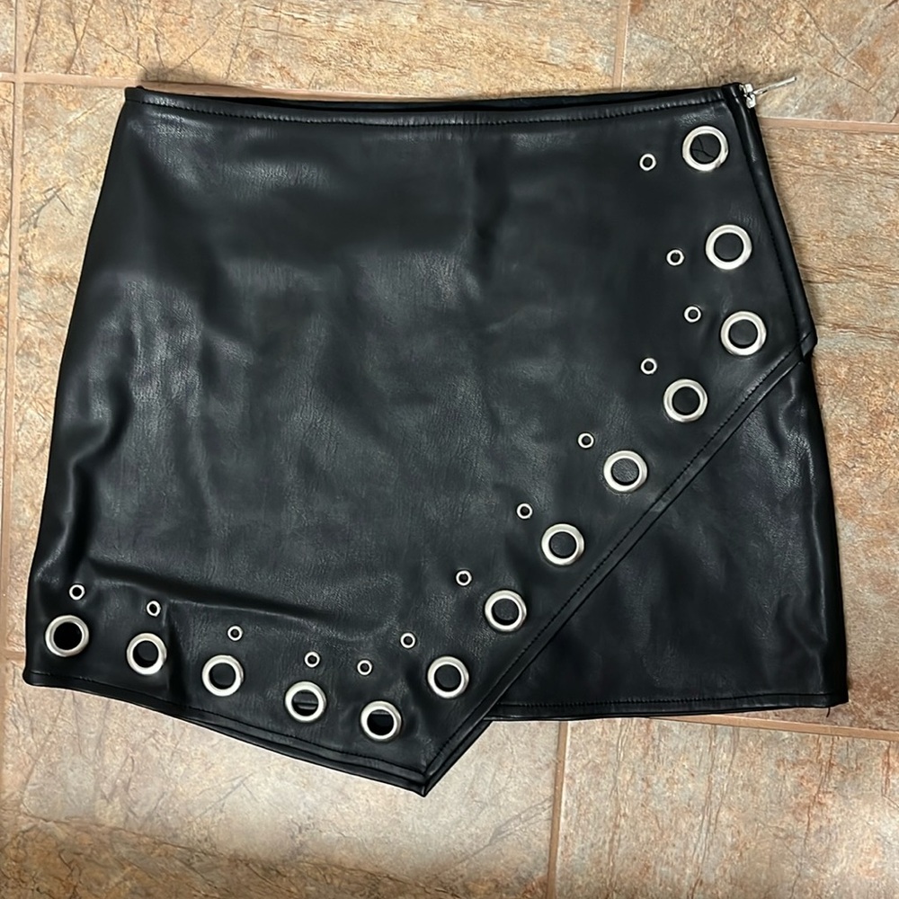 Forever 21, faux black leather skirt, small